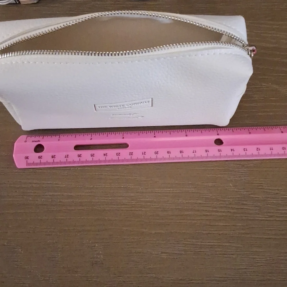 Travel pouch EUC by the white company of London exclusively for British Airways